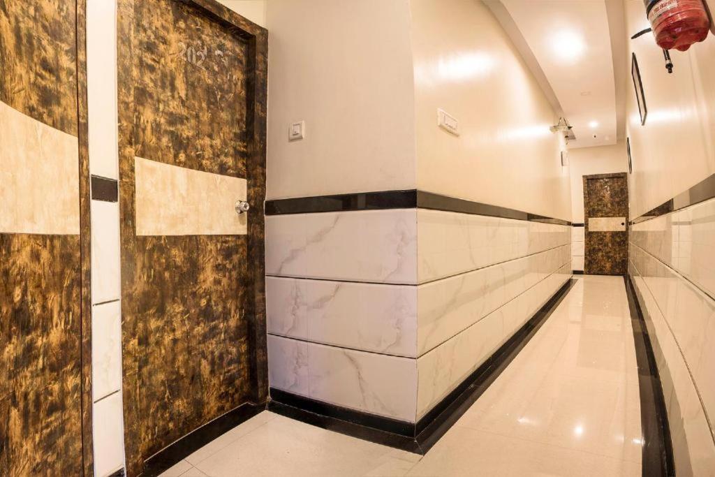 Hotel Embassy Grand Near Us Embassy Bkc Mumbai  Buitenkant foto